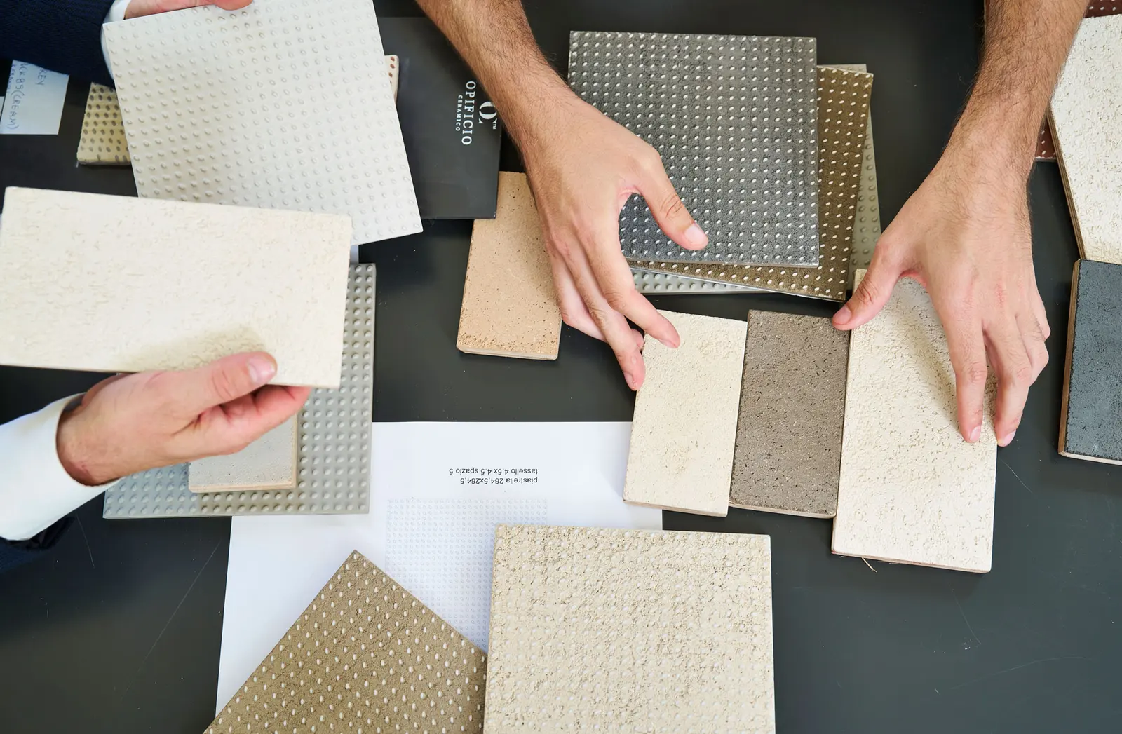 Cersaie 2025: la ceramica che verrà, fra estetica, tecnologia e sostenibilità